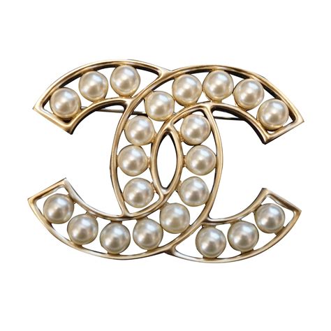 Chanel pins for women